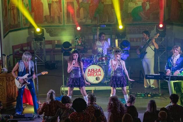 Reutlingen Themenbilder: ABBA Dream - Coverband aus Italien bei der Christuskirche - Evangelische Kirchengemeinde Reutlingen, 28.05.2022, Themenbilder: ABBA Dream - Coverband aus Italien bei der Christuskirche - Evangelische Kirchengemeinde Reutlingen, 28.05.2022, Copyright: xDROFITSCH EIBNERx EP_ddh