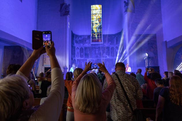 Reutlingen Themenbilder: ABBA Dream - Coverband aus Italien bei der Christuskirche - Evangelische Kirchengemeinde Reutlingen, 28.05.2022, Themenbilder: ABBA Dream - Coverband aus Italien bei der Christuskirche - Evangelische Kirchengemeinde Reutlingen, 28.05.2022, Copyright: xDROFITSCH EIBNERx EP_ddh