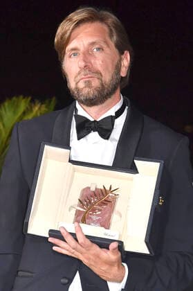 Ruben Östlund mit der Goldenen Palme für den besten Film Triangle of Sadness beim Photocall mit den Preisträgern auf dem Festival de Cannes 2022 75. Internationale Filmfestspiele von Cannes am Palais des Festivals. Cannes, 28.05.2022