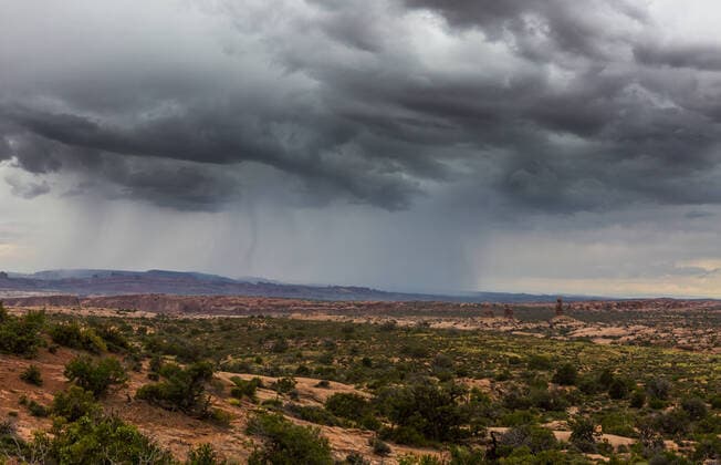 IMAGO Nature: Unsere Erde, Klimawandel, Wirbelstürme Arches National Park during the storm , 20348020.jpg, Utah, National Landmark, Natural Arch, Park - Man Made Space, Travel, USA, Sandstone, Eroded, Rock - Object, Moab, Stone - Object, Geology, Landscape, The Americas, Southwest USA, Famous Place, Nature, Desert, Outdoors, Pattern, Mountain, Canyon, Panoramic, Unity, Wilderness Area, Double, Vacations, Arranging, Travel Destinations, Weathered, Wild West, Avenue, Balance, Vibrant Color, Beautiful, Day, Rock Formation, Landscape Arch, Arches National Park, Tornado, Canyonlands National Park, Storm,