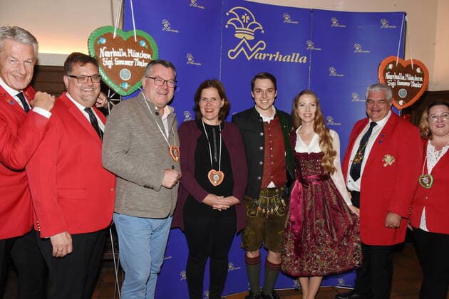 Entertainment Bilder des Tages Mit Narrhalla Praesidium und Prinzenpaar Josef Schmid MdL Verena Dietl Buergermeisterin Muenchen 29.05.2011 Wirtshaus im Schlachthof Narrhalla Sigi Sommertaler Verleihung 2022 Muenchen