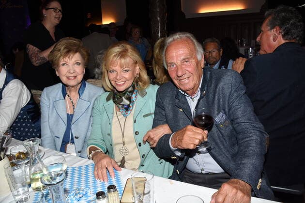 Carolin Reiber Moderatorin Margot Guenther Steinberg Wirt Muenchen 29.05.2011 Wirtshaus im Schlachthof Narrhalla Sigi Sommertaler Verleihung 2022 Muenchen
