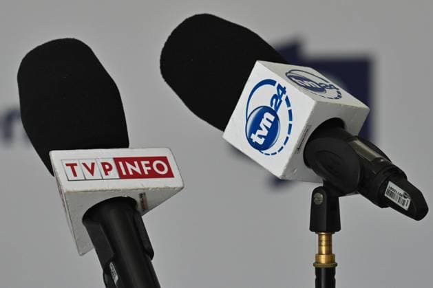 Press Conference Of The Agreement Party In Krakow TVP INFO and TVN24 microphones seen ready ahead of the Agreement political party press conference in the party office in Krakow. On Saturday, May 28, 2022, in Krakow, Poland. Krakow Poland  Copyright: xArturxWidakx originalFilename: widak-presscon220528_npS3j.jpg