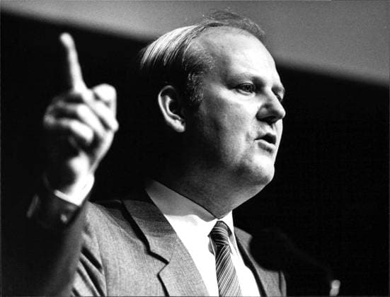 Dietrich Stobbe Regierender Bürgermeister von Berlin Dietrich Stobbe (SPD) bei einer Rede., Copyright: UnitedxArchivesxSvenxSimon Nur redaktionelle Nutzung. Editorial usage only. UnitedArchivesIMS_3326433F EDITORIAL USE ONLY !ACHTUNG AUFNAHMEDATUM GESCHÄTZT!