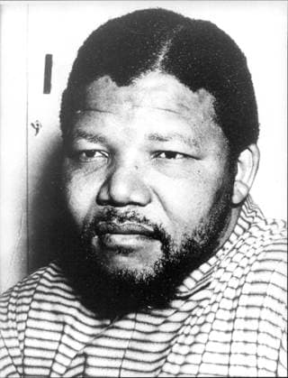 IMAGO History, Ende der Apartheid in Südafrika: 1990-1994 Nelson Mandela Nelson Mandela, ANC-Gründer und seit 26 Jahren im Gefängnis. Fotografiert 1962., Copyright: UnitedxArchivesxSvenxSimon Nur redaktionelle Nutzung. Editorial usage only. UnitedArchivesIMS_3344873F EDITORIAL USE ONLY