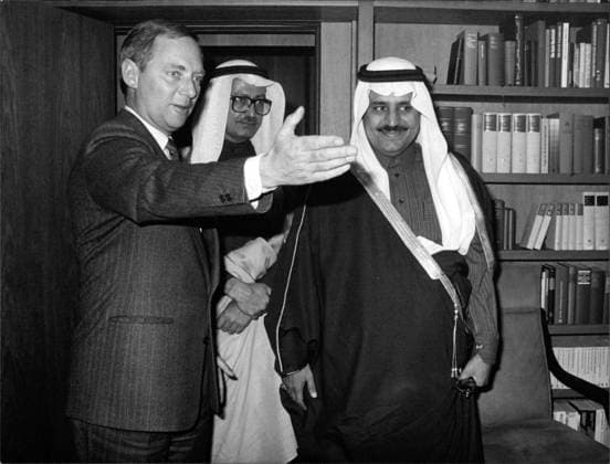 Prinz Naif ibn Abd al-Aziz und Wolfgang Schäuble Im Rahmen seines Deutschland-Besuches sprach der Saudi-Arabische Innenminister Prinz Naif ibn Abd al-Aziz auch mit Kanzleramtsminister Wolfgang Schäuble., Copyright: UnitedxArchivesxSvenxSimon Nur redaktionelle Nutzung. Editorial usage only. UnitedArchivesIMS_3345873F EDITORIAL USE ONLY
