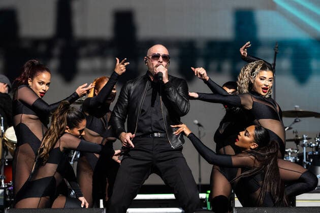 May 29, 2022, Napa, CA, USA: PITBULL performs during the 2022 BottleRock Napa Valley at Napa Valley Expo on May 29, 2022 in Napa, California. Napa USA - ZUMAs181 20220529_zea_s181_046 Copyright: xImagespacex