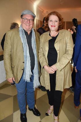 Helmut Schleich Kabarettist Luise Kinseher, Laudatorin Kabarattistin Muenchen 30.05.2022 Alten Rathaussaal Verleihung des Dieter-Hildebrandt-Preises 2022 an Severin Groebner Muenchen