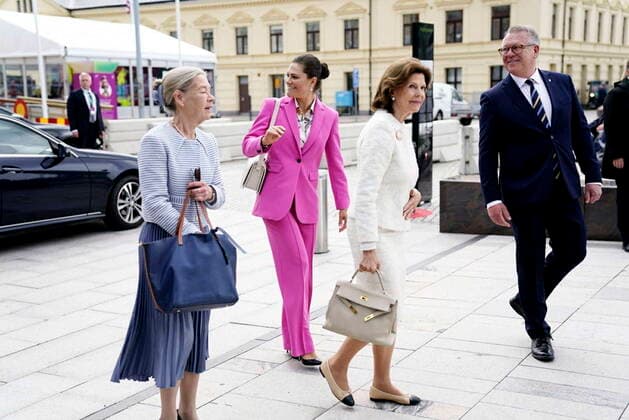 Crown Princess Victoria and Queen Silvia arrive at the inauguration of H22 City Expo in Helsingborg, Sweden, May 31, 2022 HELSINGBORG SWEDEN x9200x  Copyright: xBjörnxLarssonxRosvall TTx H22 CITY EXPO HELSINGBORG