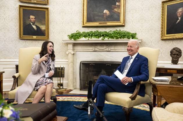 News Themen der Woche KW22 Bilder des Jahres 2022, News 05 Mai News Bilder des Tages President Joe Biden meets with Prime Minister of New Zealand Jacinda Ardern in the Oval Office of The White House in Washington, DC on Tuesday, May 31, 2022. Pool  WAX2022053113 DougxMills