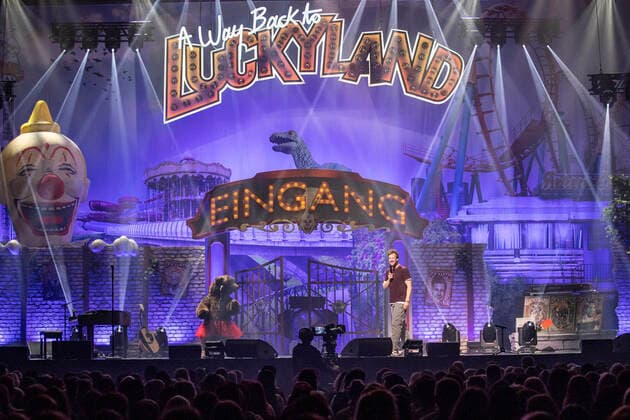 Luke Mockridge live mit seinem Programm Welcome Back to Luckyland in der Messehalle. Erfurt, 31.05.2022 *** Luke Mockridge live with his program Welcome Back to Luckyland in the exhibition hall Erfurt, 31 05 2022 Foto:xM.xKremerx xFuturexImage