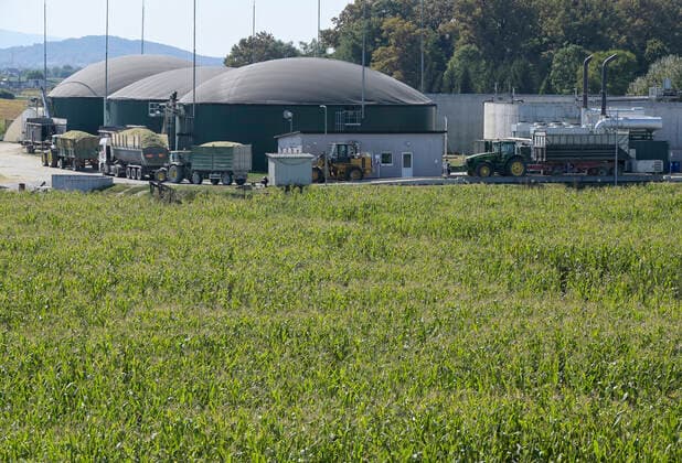 Croatia, biogas CROATIA, Slavonia, biogas plant *** KROATIEN, Slawonien, Biogasanlage der Firma Agro PMD d.o.o. in Medinci bei Slatina Slatina Croatia