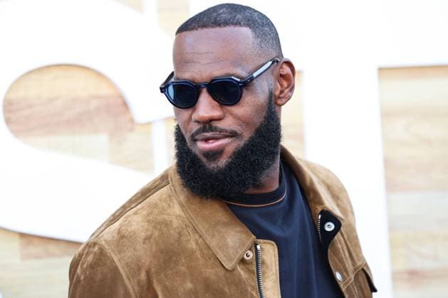 Hustle Netflix Weltpremiere in Los Angeles Los Angeles Premiere Of Netflix s Hustle American professional basketball player LeBron James arrives at the Los Angeles Premiere Of Netflix s Hustle held at the Regency Village Theatre on June 1, 2022 in Westwood, Los Angeles, California, United States. Regency Village Theatre, Westwood, Los Angeles, California California United States  Copyright: xImagexPressxAgencyx originalFilename: collin-losangel220602_npqu7.jpg
