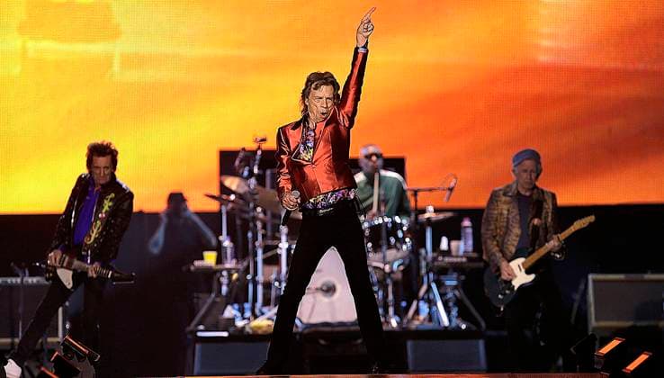 Bilder des Jahres 2022, Entertainment 06 Juni Entertainment Themen der Woche KW22 THE ROLLING STONES The Rolling Stones dan un concierto en Madrid, en el WANDA Metropolitano. En la imagen, Mick Jagger realiza su famosa pose durante el concierto. The Rolling Stones concert in Madrid, at WANDA Metropolitano stadium. In this picture, Mick Jagger performs his usual pose during the concert. MADRID ESPANA 124111749 *** THE ROLLING STONES The Rolling Stones give a concert in Madrid, at WANDA Metropolitano In this picture, Mick Jagger performs his famous pose during the concert The Rolling Stones concert in Madrid, at WANDA Metropolitano stadium In this picture, Mick Jagger performs his usual pose during the concert MADRID ESPANA 124111749  JAVIERxBARBANCHO