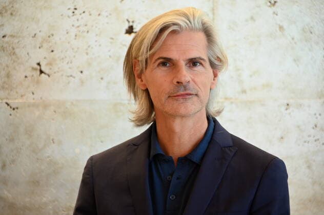 Stefan Charles, Kulturdezernent der Stadt Köln bei der Pressekonferenz zum Programm von Shalom Musik Köln das Musikfestival findet im Rahmen des jüdischen Festjahr vom 4.-11.08.2022 statt.