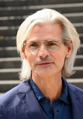 Stefan Charles, Kulturdezernent der Stadt Köln bei der Pressekonferenz zum Programm von Shalom Musik Köln das Musikfestival findet im Rahmen des jüdischen Festjahr vom 4.-11.08.2022 statt.