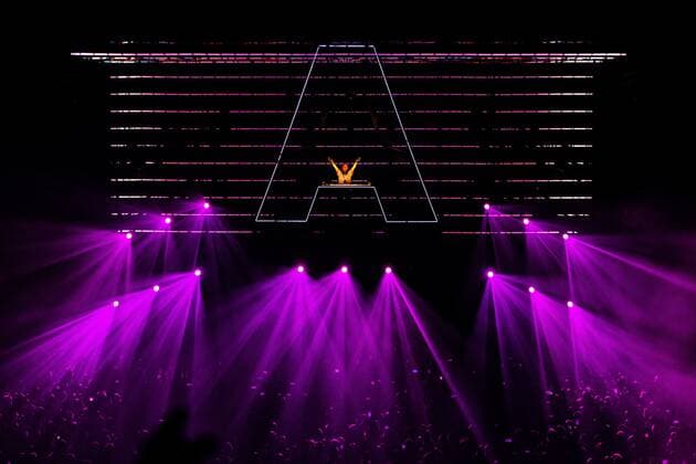 Entertainment Bilder des Tages 2022-06-02 21:39:07 AMSTERDAM - Armin van Buuren will perform in the Ziggo Dome. The Dutch DJ is in Amsterdam with his new This Is Me show, called Feel Again. ANP PAUL BERGENAMSTERDAM - Fans dance to the music of Armin van Buuren in the Ziggo Dome. The Dutch DJ is in Amsterdam with his new This Is Me show, called Feel Again. ANP PAUL BERGEN netherlands out - belgium out