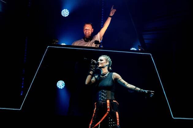 2022-06-02 22:05:23 AMSTERDAM - Singer Davina Michelle performs as a guest with Armin van Buuren during his show in the Ziggo Dome. The Dutch DJ is in Amsterdam with his new This Is Me show, called Feel Again. ANP PAUL BERGENAMSTERDAM - Fans dance to the music of Armin van Buuren in the Ziggo Dome. The Dutch DJ is in Amsterdam with his new This Is Me show, called Feel Again. ANP PAUL BERGEN netherlands out - belgium out