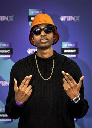 2022-06-02 20:51:25 AMSTERDAM - Jmani on the purple carpet for the FunX Music Awards in AFAS Live in Amsterdam. During the award show, the most important music prizes of the young Netherlands are presented. ANP RAMON VAN FLYMEN netherlands out - belgium out