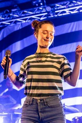 Sigrid Performs In Milan Italy Sigrid performs live at Santeria Toscana 31 on June 1, 2022 in Milan, Italy. Milan Milan Italy  Copyright: xRobertoxFiniziox originalFilename: finizio-sigridpe220601_npj2z.jpg