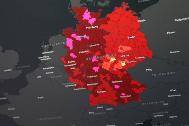 Dashboard des RKI, die 7-Tage-Inzidenz liegt nun bei 270,3 7-Tage-Inzidenz, Dashboard des RKI auf einem Monitor am 04.06.2022 in Siegen Deutschland.
