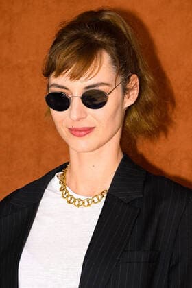 Louise Bourgoin CELEBRITES : Roland Garros 2022 - Internationaux de France - 04 06 2022 FedericoPestellini Panoramic 