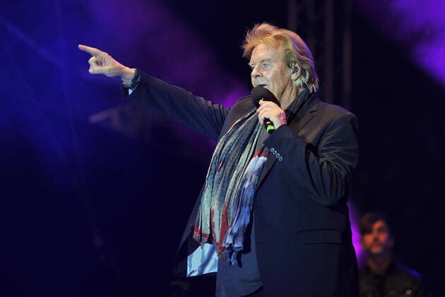 Schlossgrabenfest Darmstadt. Sänger Howard Carpendale während eines Auftritts im Rahmen des Schlossgrabenfestes am 03.06.2022 in Damrstadt. 20220603MWI18797