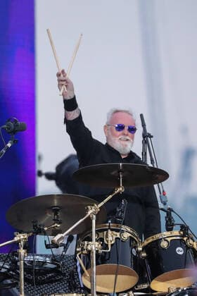 Queen and Adam Lambert open the Platinum Jubilee Concert outside Buckingham Palace Where: London, United Kingdom When: 04 Jun 2022 Credit: John Rainford Cover Images **NOT AVAILABLE FOR PUBLICATION IN THE UK** Copyright: xx 51634402 EDITORIAL USE ONLY. NOT FOR USE BY NEWSPAPERS BASED IN THE UK.