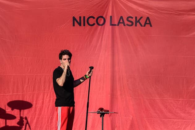 04.06.2022, xkaix, Entertainment Musik, Schlossgrabenfest 2022 emspor, v.l. Nico Laska auf der Merck-Buehne Darmstadt