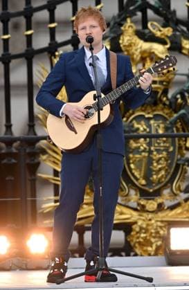 Bilder des Jahres 2022, Entertainment 06 Juni Entertainment Themen der Woche KW22 Entertainment Bilder des Tages . 05 06 2022. London, United Kingdom. Ed Sheeran takes part in The Platinum Pageant on the final day of the Platinum Jubilee celebrations in London.  xi-Imagesx xPoolx IIM-23484-0269