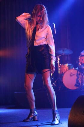 Kim Gordon bei einem Konzert im Astra Kulturhaus in Berlin, 7. Juni 2022. Kim Gordon Konzert Berlin
