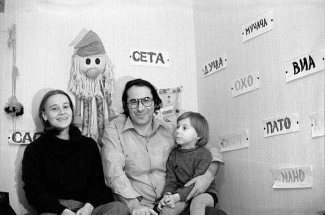 Poet Pavel Grushko 8209442 22.02.1984 Pavel Grushko, poet and translator of Spanish and Latin American poets, with his wife, Maria, and son, Kirill. Igor Mikhalev Russia  Copyright: xIgorxMikhalevx