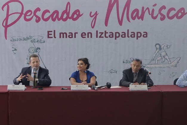 Mexiko, Fisch- und Meeresfrüchte Messe in Iztapalapa June 8, 2022, Mexico City, Mexico City, Mexico: Jun 8, 2022, Mexico City, Mexico: Secretary of Economic Development of Mexico City Fadlala Akabani and Iztapalapa Mayor Clara Brugada during a news conference to promote the 16th Fish and Seafood Fair 2022 in Iztapalapa. On Jun 8, 2022 in Mexico City, Mexico. Mexico City Mexico - ZUMAe321 20220608_zia_e321_072 Copyright: xGerardoxVieyrax xEyepixxGroupx
