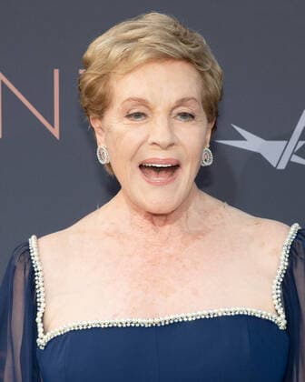 09 June 2022 - Los Angeles, California - Julie Andrews. 48th AFI Life Achievement Award Gala Tribute Celebrating Julie Andrews. Hollywood USA - ZUMAa123 20220609_zaa_a123_050 Copyright: xBillyxBennightx