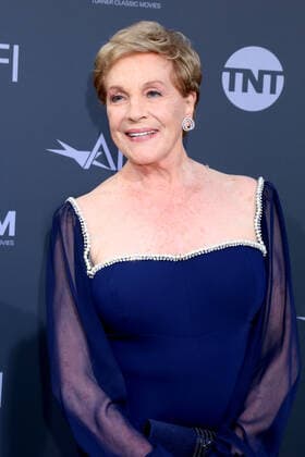 June 9, 2022, Los Angeles, CA, USA: LOS ANGELES - JUN 9: Julie Andrews at the 48th AFI Life Achievement Award Gala Tribute Celebrating Julie Andrews at Dolby Theater on June 9, 2022 in Los Angeles, CA Los Angeles USA - ZUMAnc22 20220609_zaa_nc22_116 Copyright: xKathyxHutchinsx