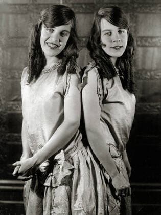 Daisy and Violet Hilton. English-born entertainers, who were conjoined twins and were exhibited in Europe as children, and also toured the United States sideshow, vaudeville and American burlesque circuits, circa 1927. File Reference 34145-872  Copyright: xCPCx 34145-872 The Hollywood Archive