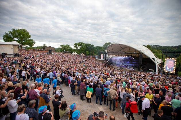 Entertainment Bilder des Tages St. Goarshausen Schlagersänger Roland Kaiser, Live mit Band beim Konzert am 10.06.2022 in St. Goarshausen Copyright: xGerhardxWingenderx xEibner-Pressefotox EP_GWR
