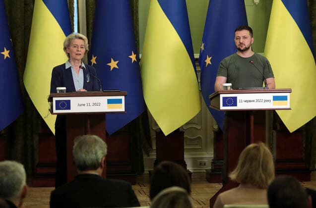 News Themen der Woche KW23 News Bilder des Tages KYIV, UKRAINE - JUNE 11, 2022 - President of Ukraine Volodymyr Zelenskyy (R) and President of the European Commission Ursula von der Leyen are pictured during their joint briefing, Kyiv, capital of Ukraine. This photo cannot be distributed in the Russian Federation. Briefing of Volodymyr Zelenskyy and Ursula von der Leyen in Kyiv  Copyright: xHennadiixMinchenkox