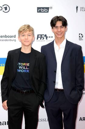 Loris Sichrovsky und Leonard Conrads beim Nominiertenabend zum Deutschen Filmpreis 2022 im BITE by Ritter Richard. Berlin, 11.06.2022