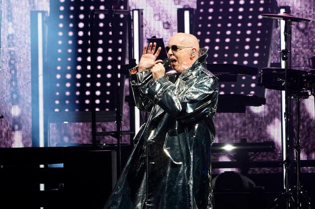 Neil Tennant von den Pet Shop Boys live bei einem Konzert der Dreamworld - The Greatest Hits Live Tour in der Mercedes-Benz Arena. Berlin, 11.06.2022