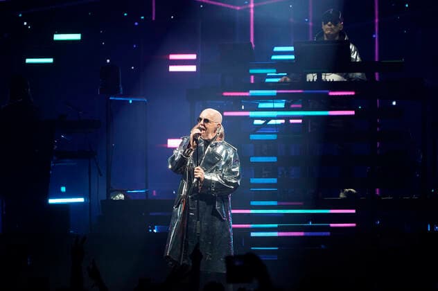Neil Tennant und Chris Lowe von den Pet Shop Boys live bei einem Konzert der Dreamworld - The Greatest Hits Live Tour in der Mercedes-Benz Arena. Berlin, 11.06.2022