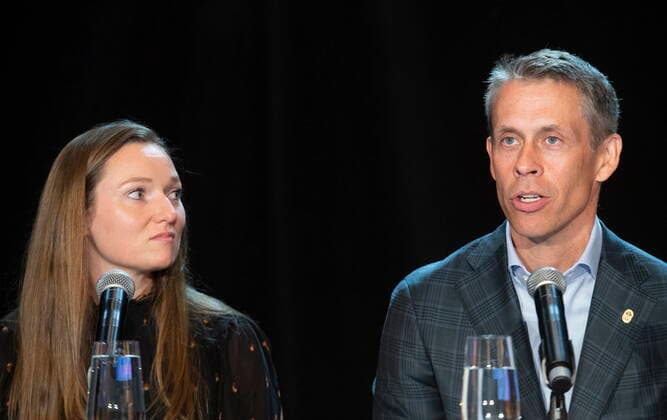 June 12, 2022, Montreal, PQ, Canada: Olympic athlete Rosie MacLennan looks on as COC CEO David Shoemaker speaks during a news conference in Montreal, Sunday, June 12, 2022. Montreal Canada  - ZUMAc35_ 20220612_zaf_c35_005 Copyright: xGrahamxHughesx