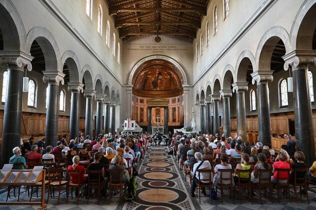 Kunst Kultur Architektur Reisen 12.06.2022 Potsdam Landeshauptstadt Musikfestspiele Potsdam Sanssouci Fahrradkonzert Impressionen zwischen Zeiten, Kulturen und Stilen, zwischen Musik, Fahrrad, Artistik und urbanen Sounds 3 Touren mit Konzerten, Führungen und Besichtigungen Schlosspark Sanssouci Friedenskirche Abschlusskonzert SPSG Stiftung Preussische Schlösser und Gärten Weltkulturerbe Denkmalschutz Denkmalpflege Potsdam Brandenburg Deutschland