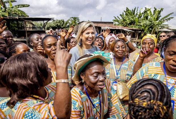Entertainment Themen der Woche KW24 2022-06-13 12:04:45 ABIDJAN - Queen Maxima during a field visit in Abobo, a northern suburb of Abidjan, where the international non-profit organization CARE has set up a project to give people access to financial services. In her role as Special Envoy on Inclusive Finance (UNSGSA), Maxima will visit the West African countries of Ivory Coast and Senegal. It is the first major UN trip since 2019. ANP KOEN VAN WEEL netherlands out - belgium out *** 2022 06 13 12 04 45 ABIDJAN Queen Maxima during a field visit in Abobo, a northern suburb of Abidjan, where the international nonprofit organization CARE has set up a project to give people access to financial services In her role as Special Envoy on Inclusive Finance UNSGSA , Maxima will visit the  Copyright: xx x450369562x originalFilename: 450369562.jpg