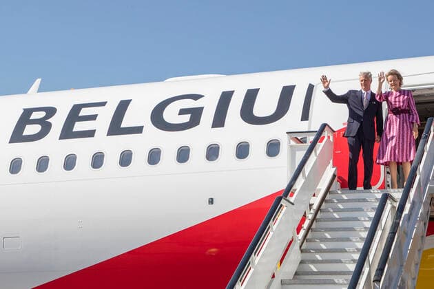 Entertainment Themen der Woche KW24 Entertainment Bilder des Tages King Philippe - Filip of Belgium and Queen Mathilde of Belgium board their airplane at Lubumbashi airport, after an official visit of the Belgian Royal couple to the Democratic Republic of Congo, Monday 13 June 2022. The Belgian King and Queen will be visiting Kinshasa, Lubumbashi and Bukavu from June 7th to June 13th.  NICOLASxMAETERLINCK 36335155