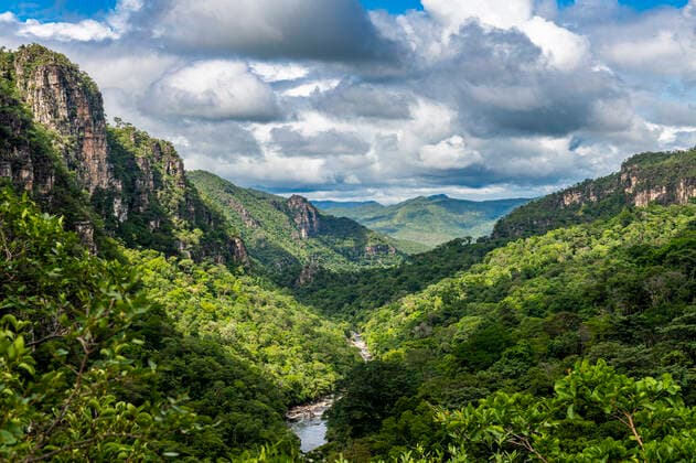 Trilha dos Santos e Corredeiras, Chapada dos Veadeiros National Park, UNESCO World Heritage Site, Goias, Brazil, South America Copyright: MichaelxRunkel 1184-6695
