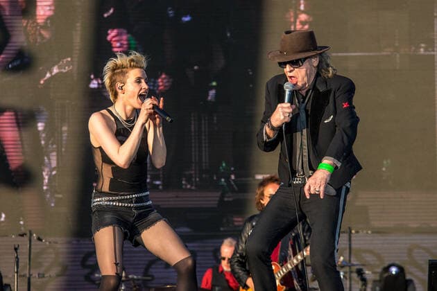 Der Panikrocker Udo Lindenberg begeistert 16000 Menschen auf der Leipziger Festwiese. Aktuell ist der Hamburger Musiker auf Udopium Tour 2022 mit dem Panikorchester unterwegs.