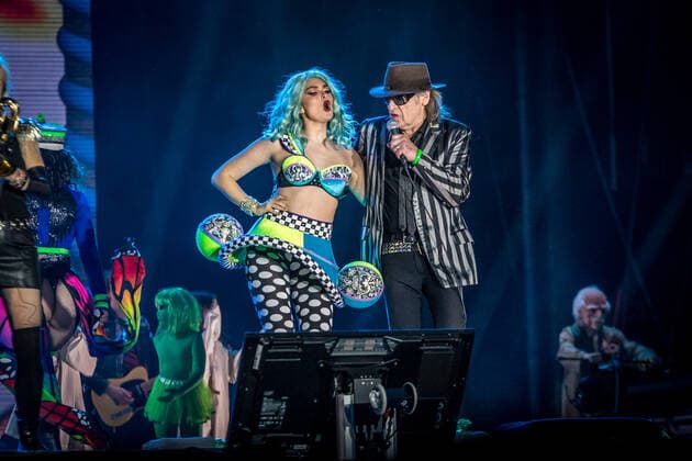 Der Panikrocker Udo Lindenberg begeistert 16000 Menschen auf der Leipziger Festwiese. Aktuell ist der Hamburger Musiker auf Udopium Tour 2022 mit dem Panikorchester unterwegs.