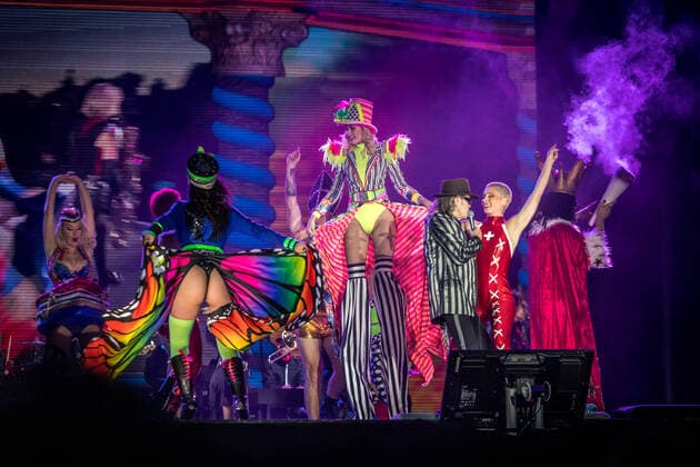 Der Panikrocker Udo Lindenberg begeistert 16000 Menschen auf der Leipziger Festwiese. Aktuell ist der Hamburger Musiker auf Udopium Tour 2022 mit dem Panikorchester unterwegs.