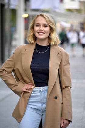 Eva Johanna Nuernberg Ankunft zum Dinner des Deutscher Schauspielpreis Hotel ZOO Berlin 14. Juni 2022